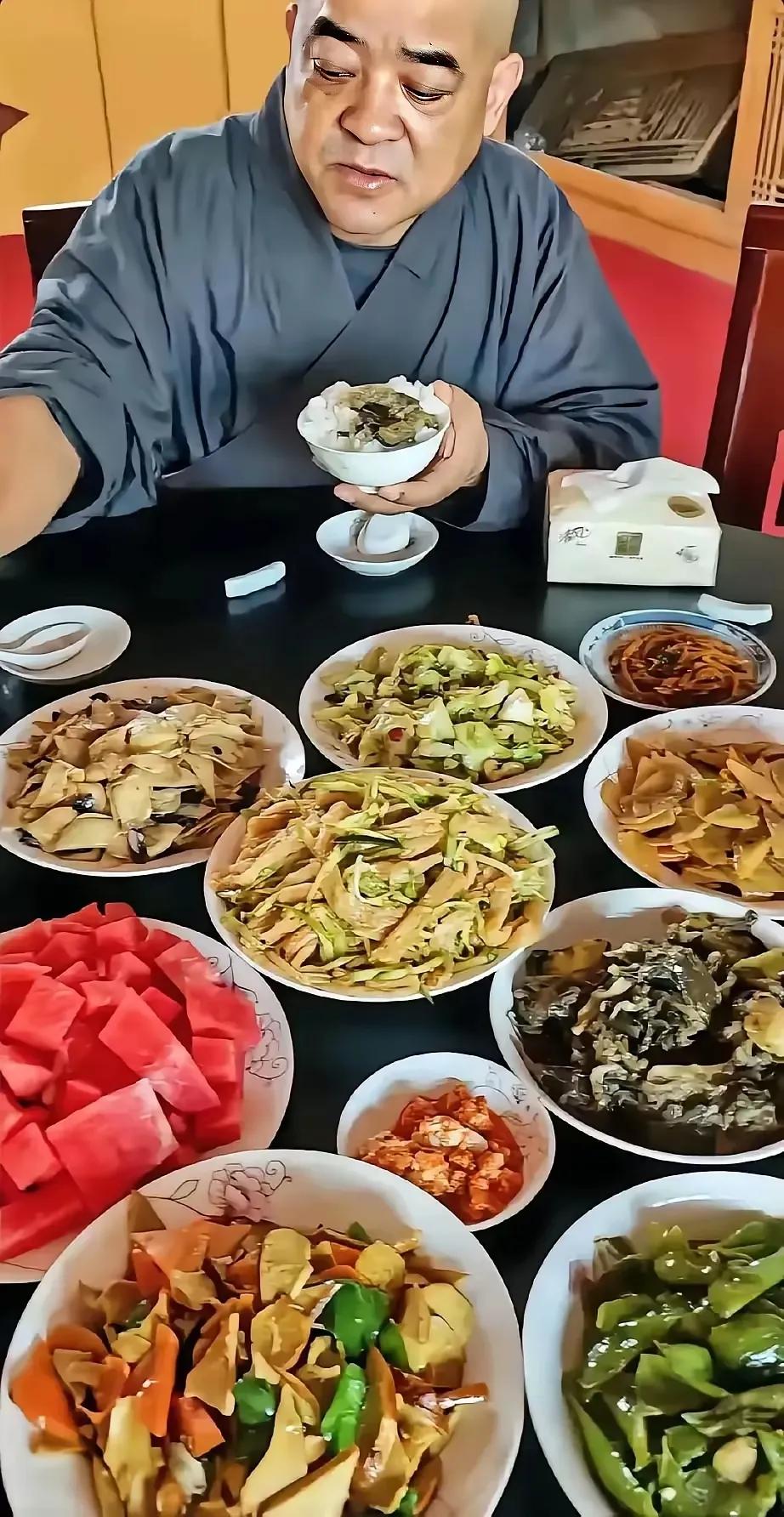 鸡蛋不是荤菜吗？？？
