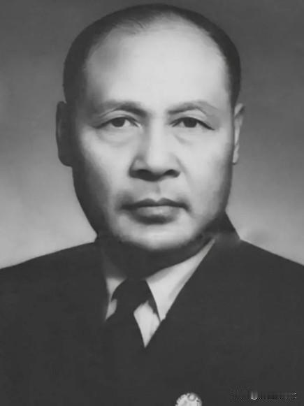 1949年10月1日，杀害我党300多条人命的杨虎，登上了天安门，参加开国大礼。