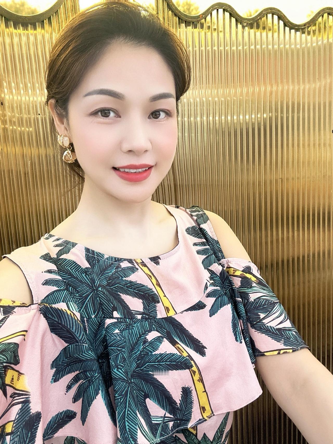 早安！每一天都值得热爱优雅粉色上衣 柔美女性风格 可仙可气质 穿搭