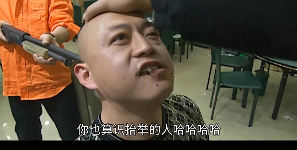 美国队巴洛贡红牌禁赛暂缓执行   谁说体育远离政治？川宝的面子(图2)，搁到哪个