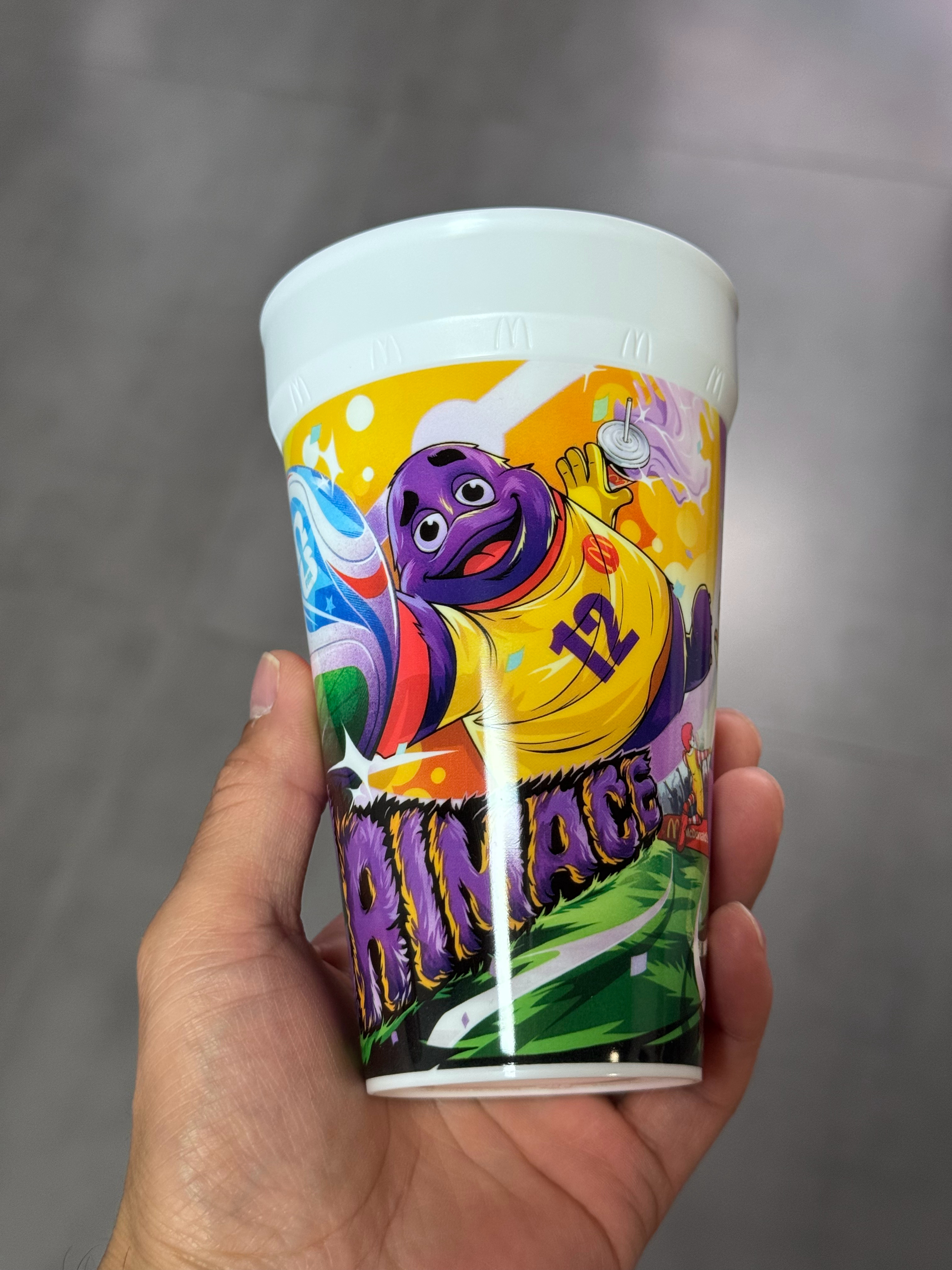 我记得以前还是玻璃杯呢现在怎么搞塑料了 北京