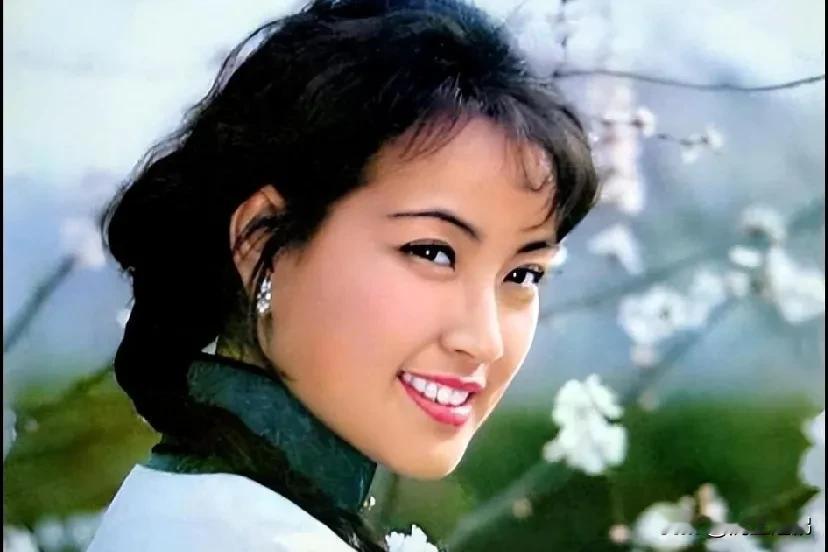 谣言止于智者，兴于愚者，起于谋者
  谋者爆料，九年前，刘晓庆和一位摄影师聊天暧