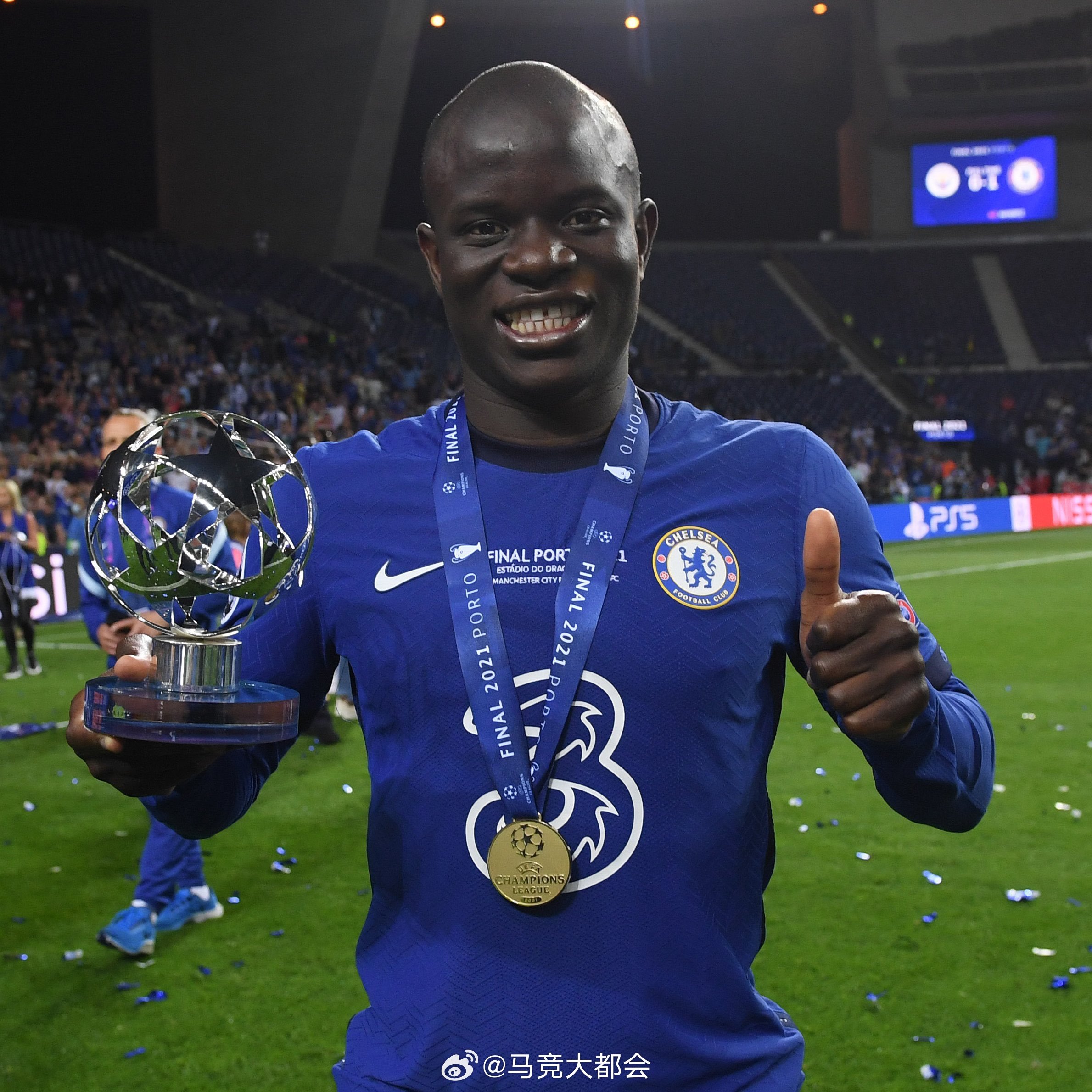 马竞有可能引进坎特，而且确实也谈过了，他的身边人表示球员愿意加盟马竞。签他成本不