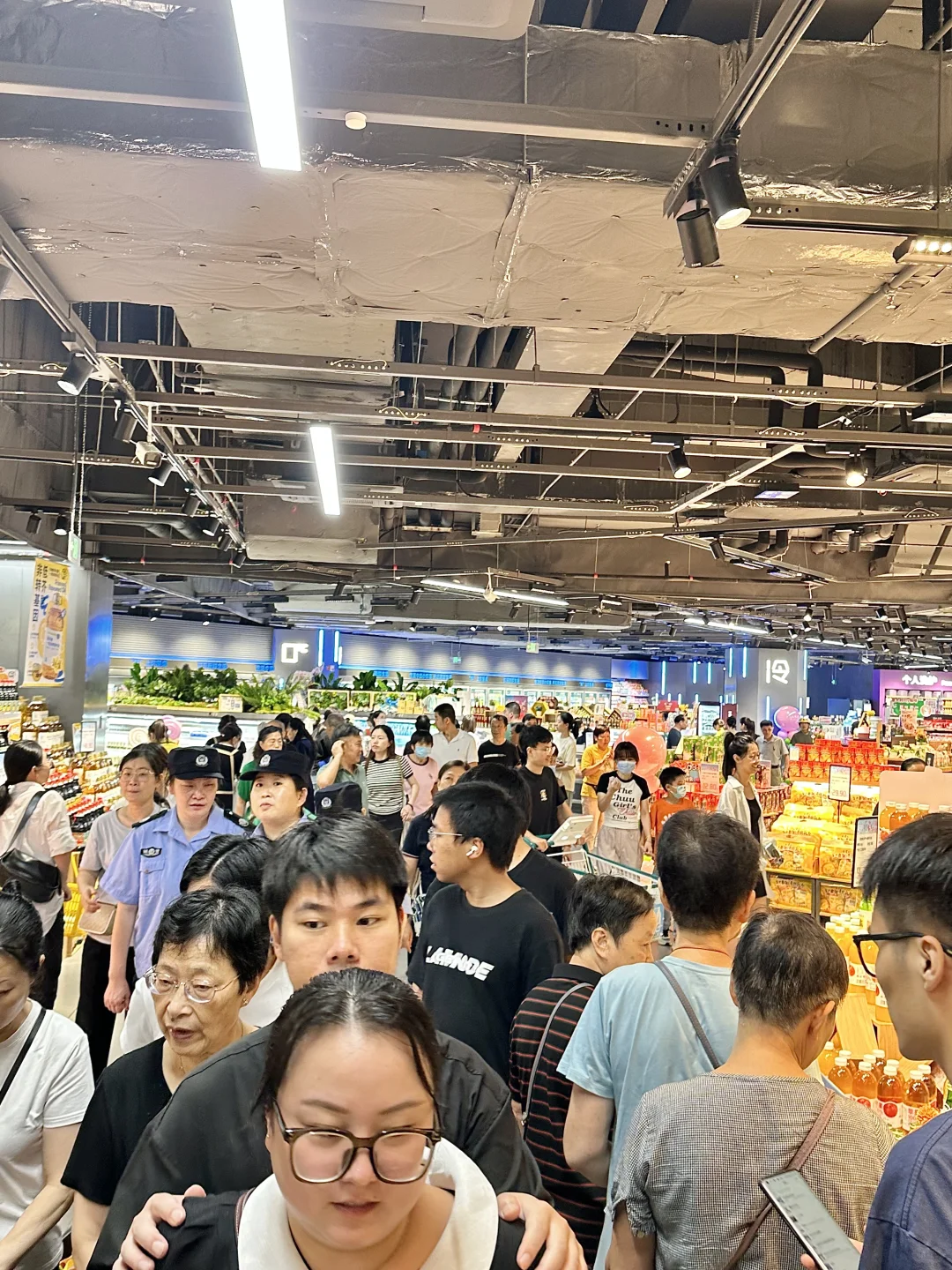 宁波人对k11真的好热情啊。。。