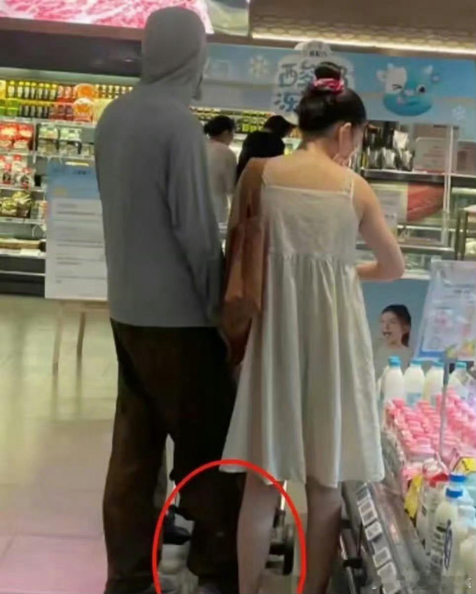 吴倩与张雨剑疑似复合真复合我是真有点懵，当年吴倩为他暂停事业多可惜啊，武大校花那