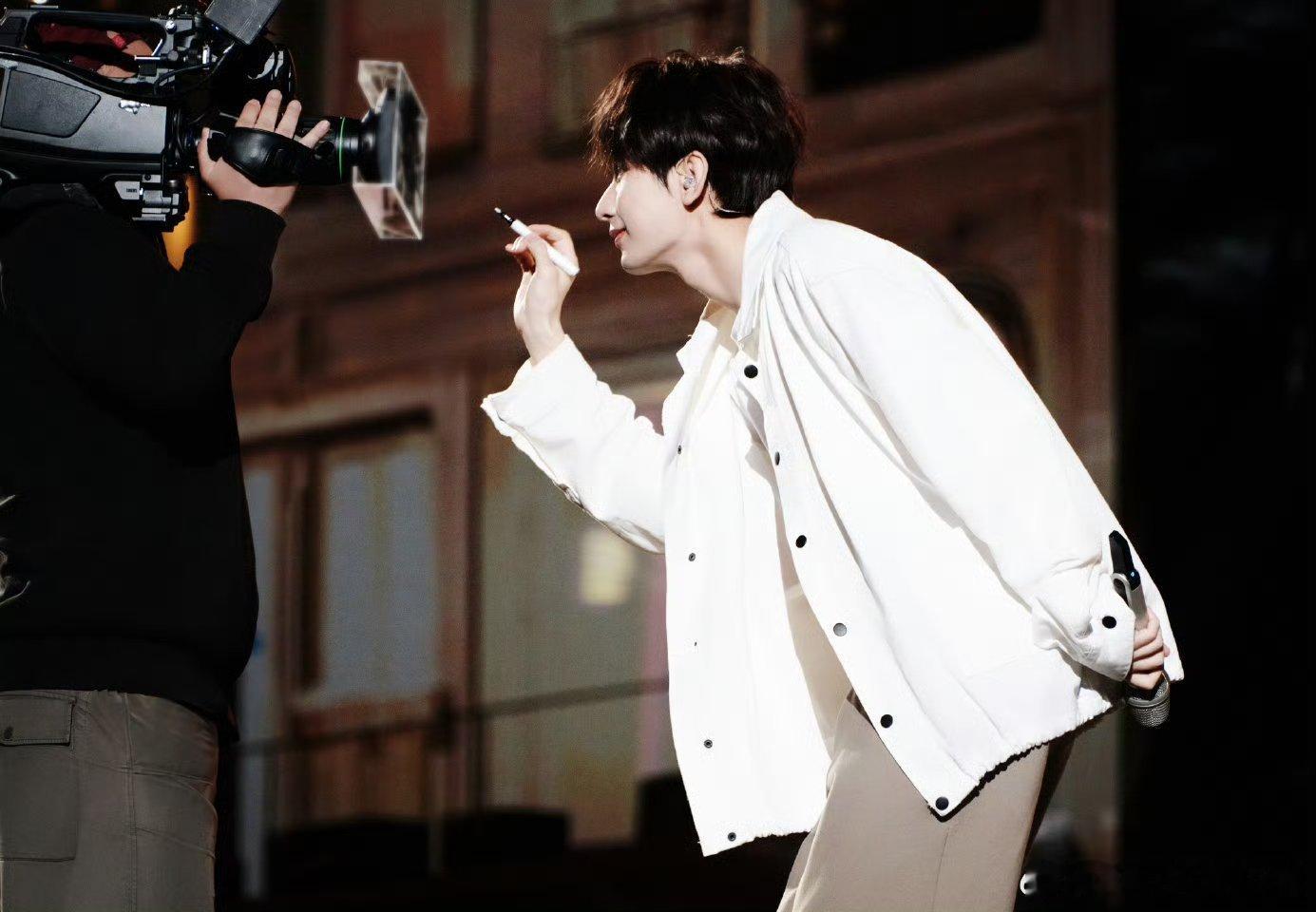 成毅卢云cy成毅成毅呀，他是我心中独一无二的存在，这喜欢简直深入骨髓了！就像对美