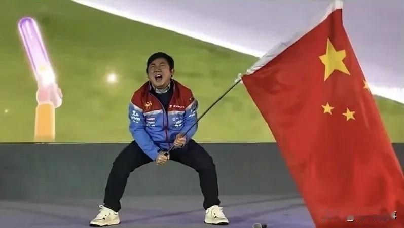 张雪，两年开一次年会，没有晨会，没有周会，没有月会，没有季会，没有半年会，没有年