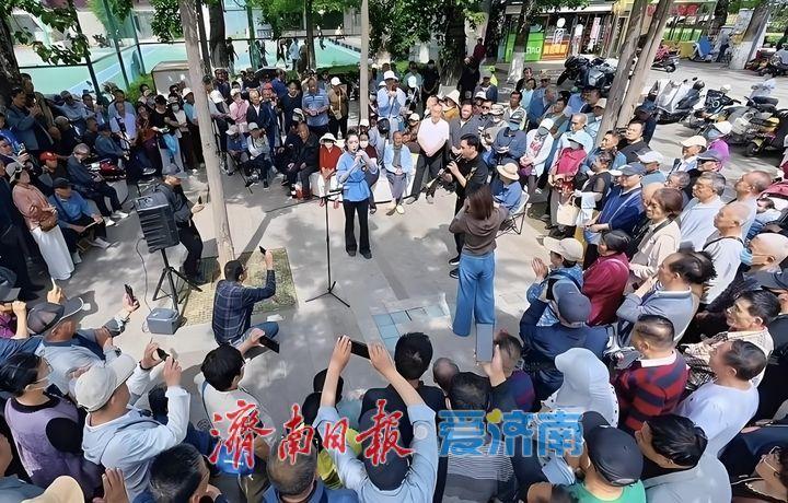 艺术家们，缘何将“舞台”搬到街头？英雄山脚下，山东歌舞剧院“文艺三剑客”周末如期