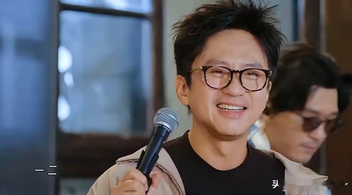 一向低调的邓超，突然冲上了热搜，让人没有想到的是，这次爆出了在五哈的最新一期当中