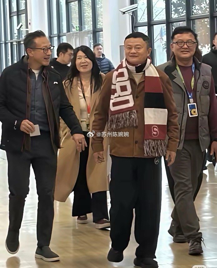 那个长得像外星人，却很有想法的马云又回来了。马大佬的名言：如果拜佛有用，你将连庙