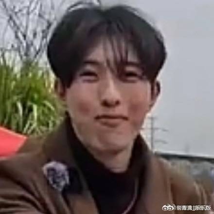 黄星 🕳️邱鼎杰 真的很难不对黄星邱鼎杰粉丝感到气愤，今天本是同事满心欢喜的生