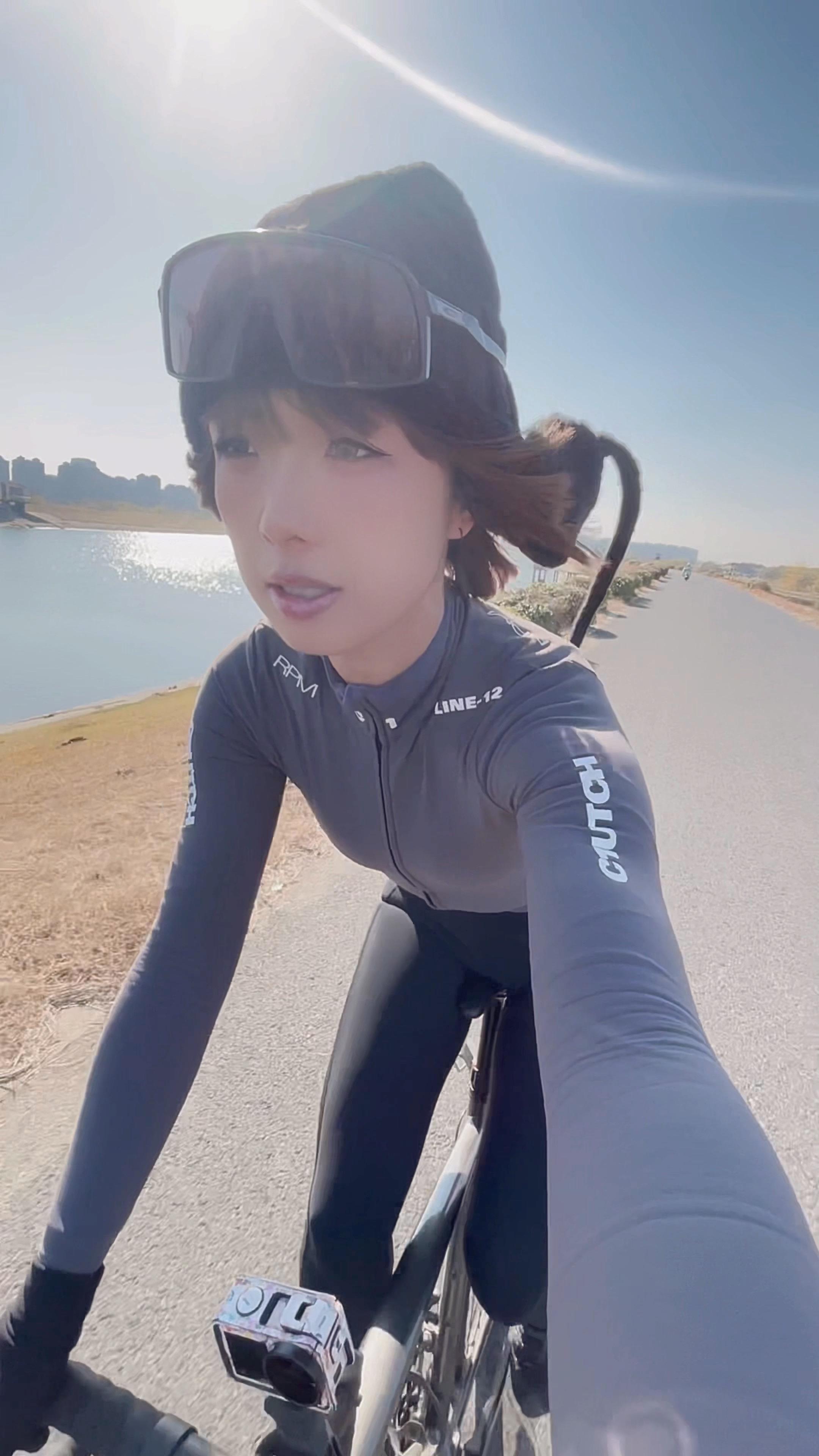 今天喝了脉动吃了果冻呀，所以忍不住心动呀