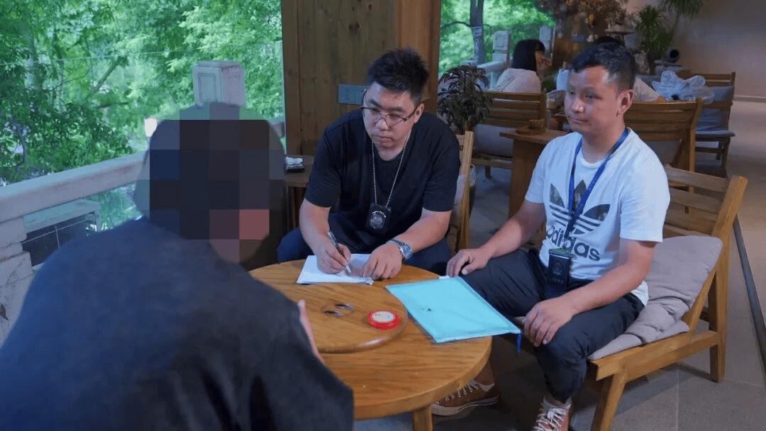 留学生在泰国曼谷被一杯水迷晕卖进电诈园，但明明看司机喝下才喝，这该如何防？
8月