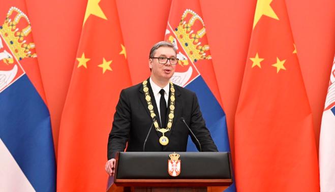 塞尔维亚表决心
5月25日晚，中方为塞尔维亚总统武契奇举行友谊勋章颁授仪式，在现