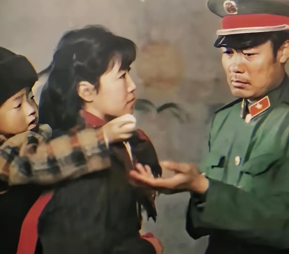 1985年，王志忠即将奔赴老山前线，他望着妻子背上的幼子，喉头哽咽，万万没想到，