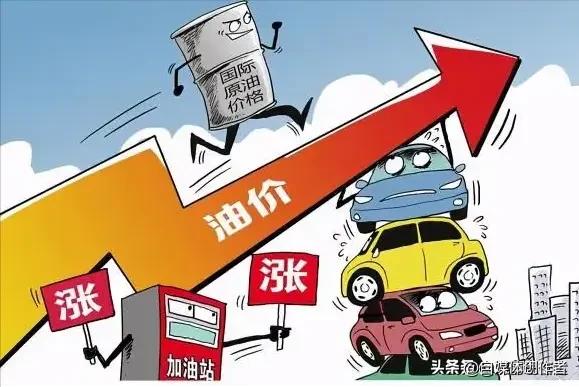 2026年国内油价的四连涨，让无数燃油车主陷入用车成本的焦虑，新能源电车看似成了
