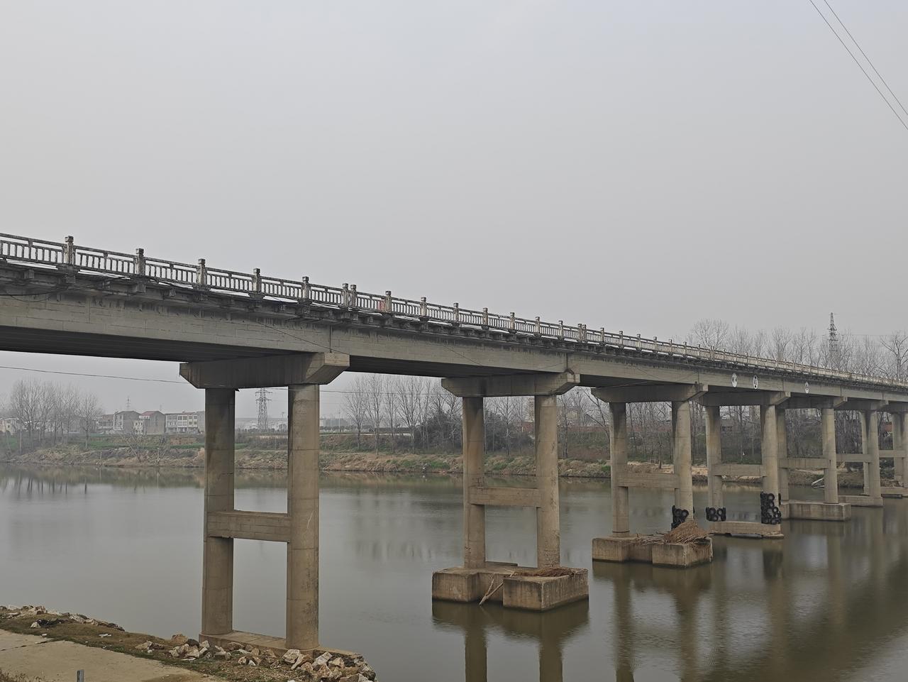 有一种遗憾，叫“不争不抢”。
他们课上得最好，学生最爱戴，口碑最实在。
可评职称