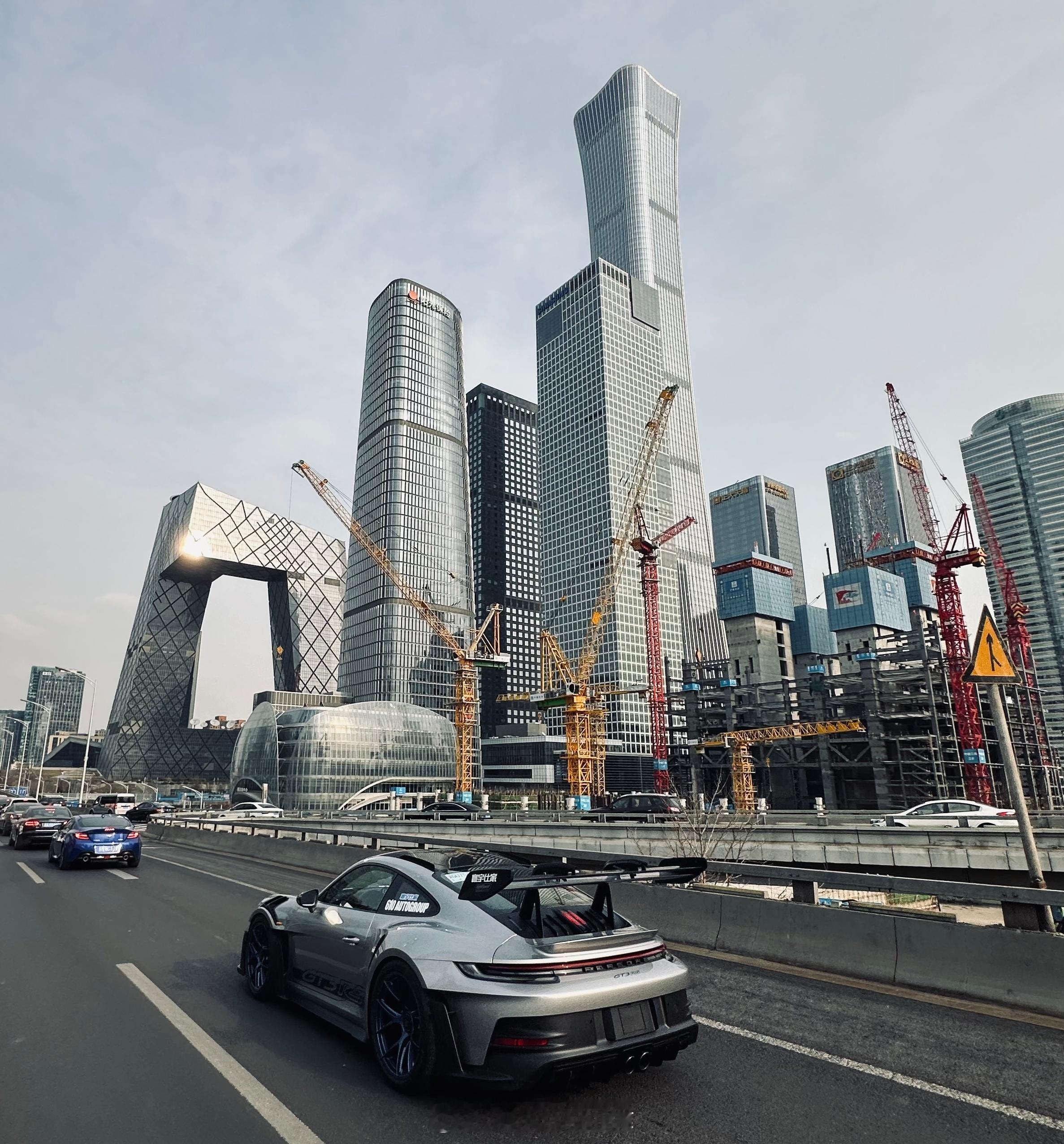 愉快的周末结束了[干饭人]#保时捷992gt3rs#  ​​​