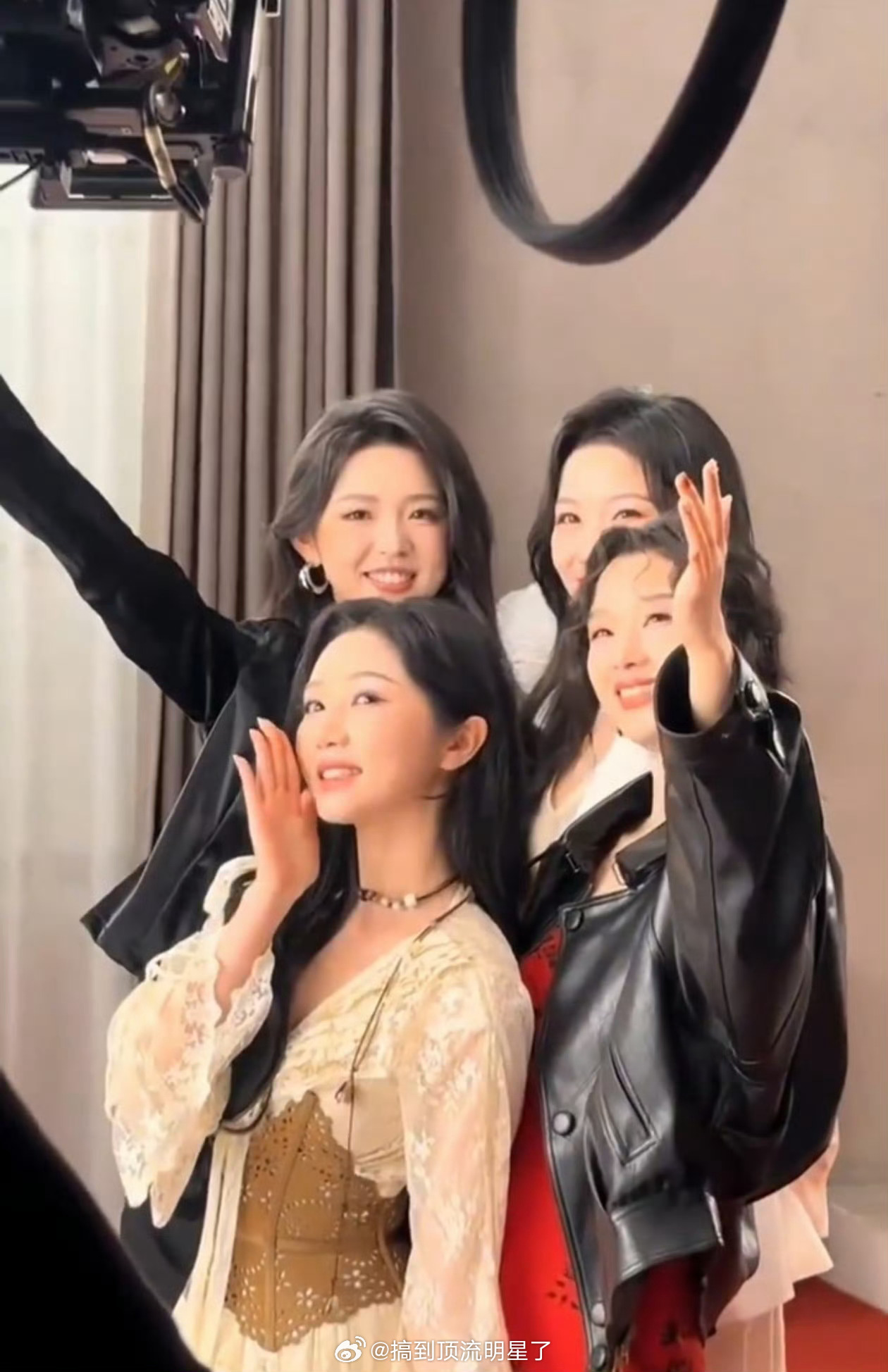 谁给这四个人抬部女性群像剧我完全同意！ 四位颜值气质各有风格，御姐甜妹清冷明艳，