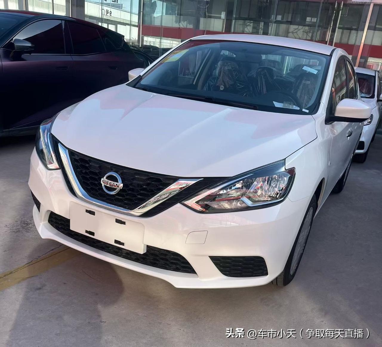 日产去年在中国总销量60万辆左右，而轩逸一款车型卖了32万辆，占比超过50%。而