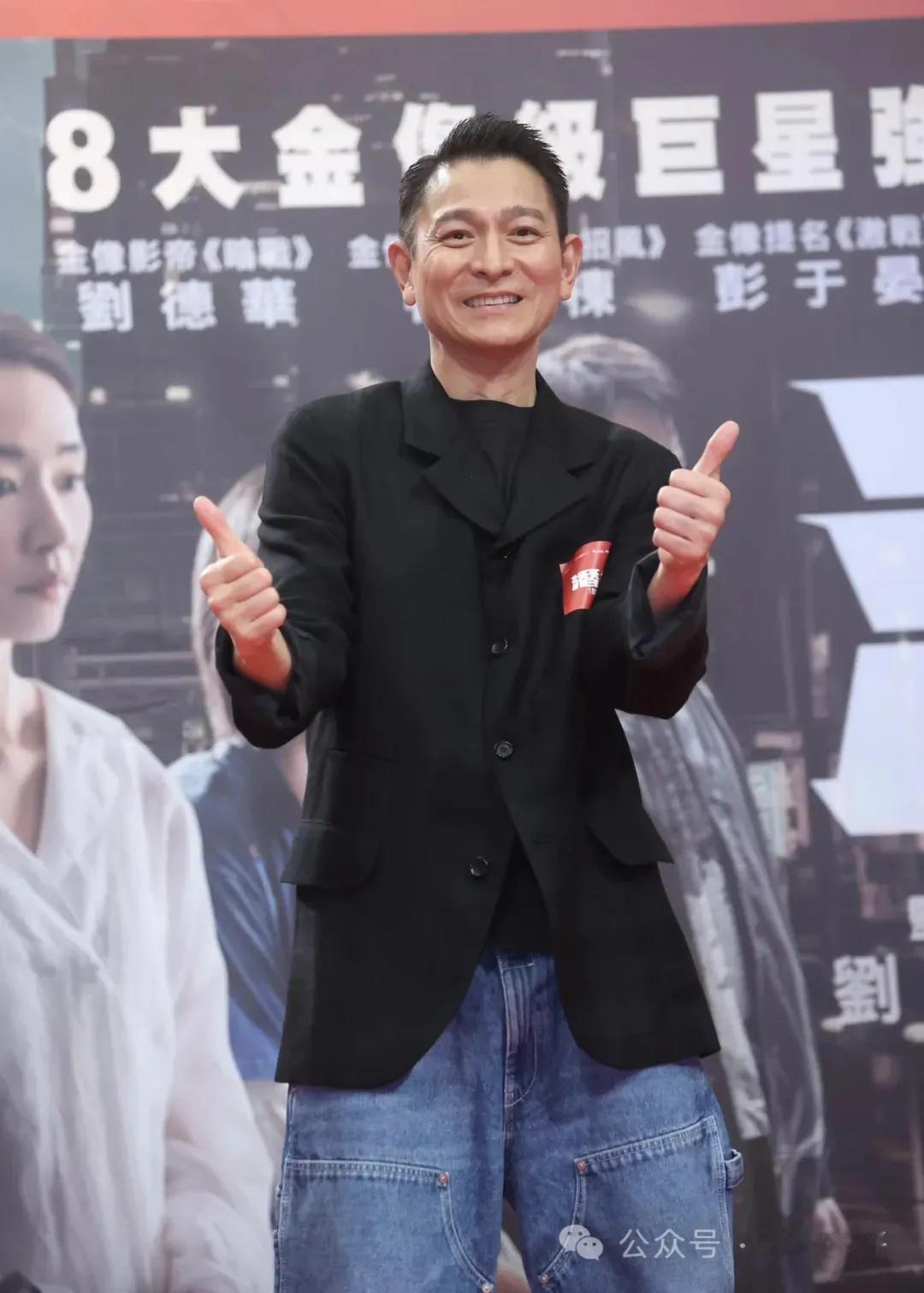 昨晚充值在优酷重新观看了一次潜行
始终觉得潜行是一部好电影
无论别人怎么说
反正