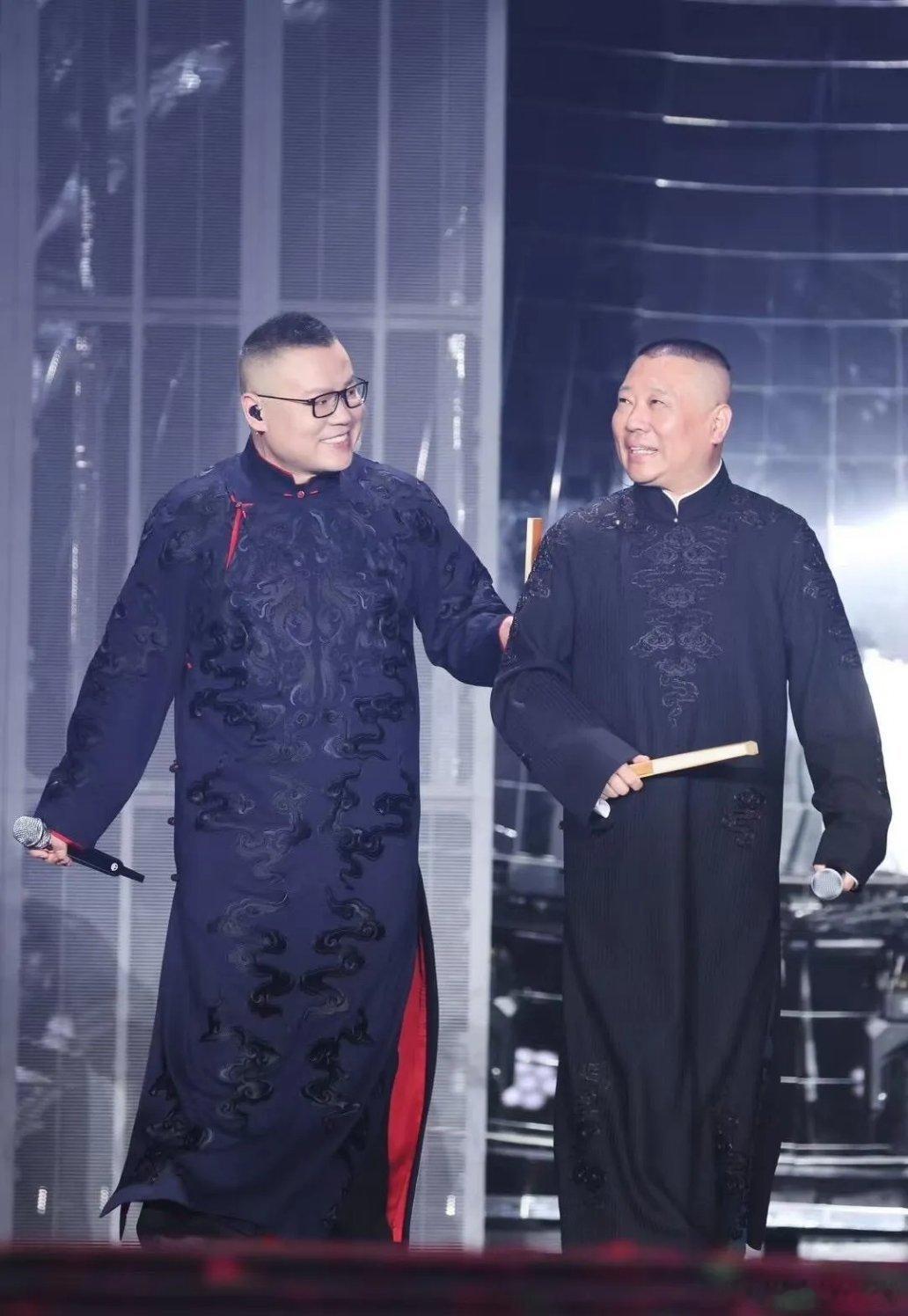 岳云鹏开演唱会我忍了票价1580我也忍了但是实在忍不了的是，居然有这么多大咖来，