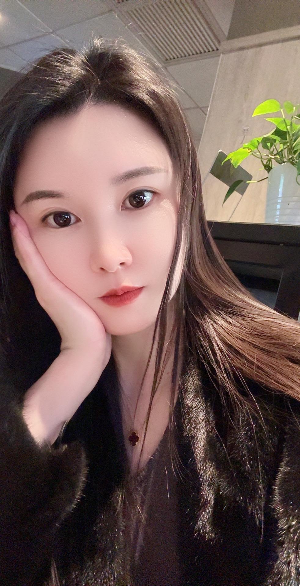 这一生究竟要有多幸运，       才能遇到那个满眼都是你的人.