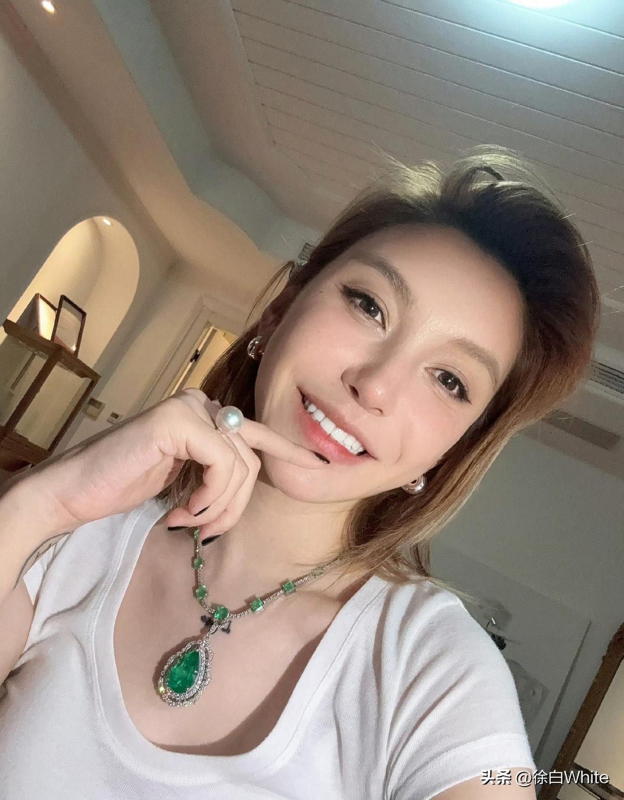 3月2日，李雨桐发了和薛之谦的聊天记录，和解但不原谅，，薛之谦凌晨给她发消息顺毛