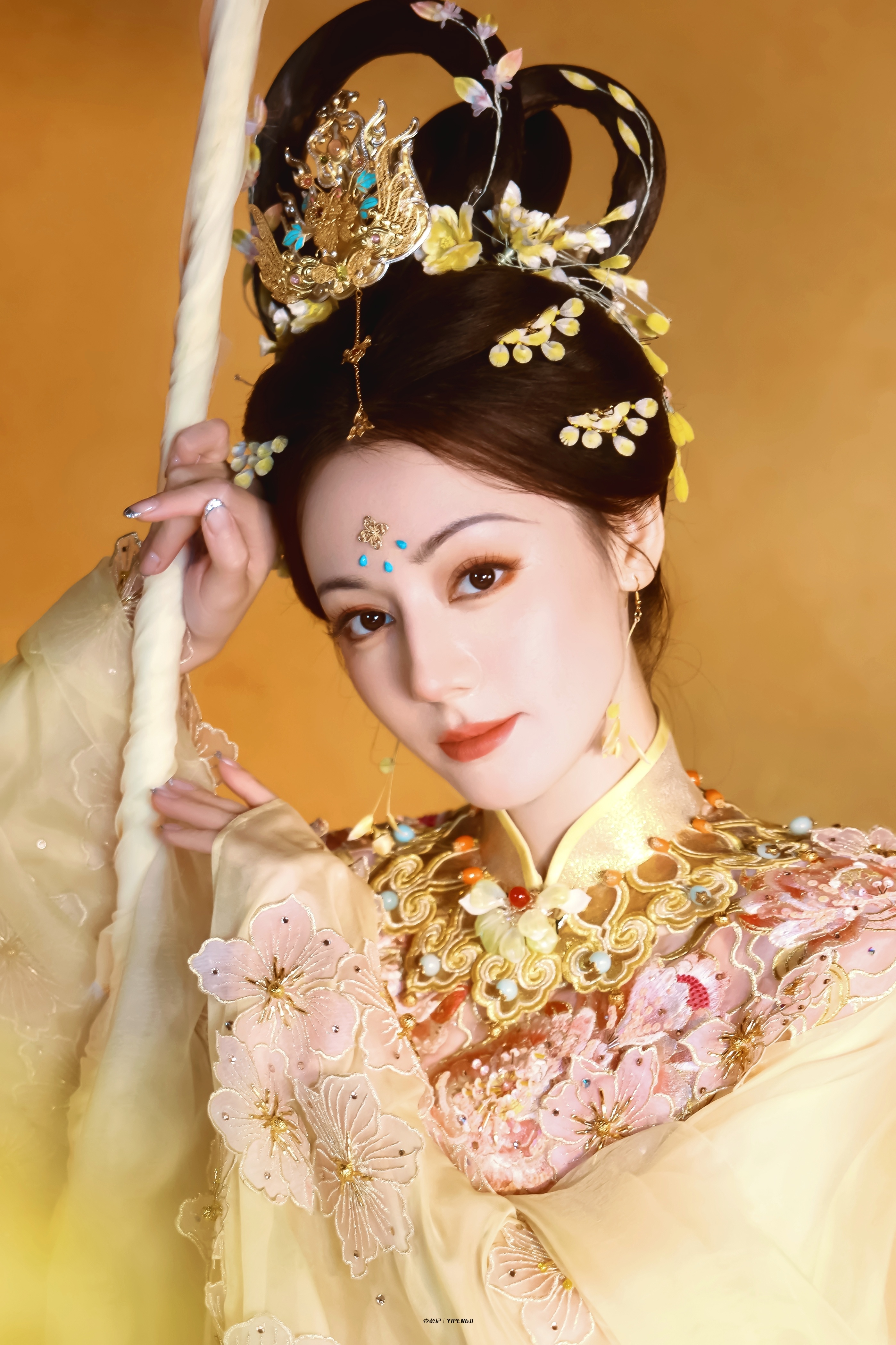 迪丽热巴中秋晚会造型嫦娥仙子 · 𝘿𝙞𝙡𝙧𝙖𝙗𝙖 🎑 ​​​