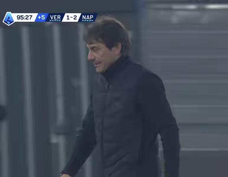 【卫冕冠军那不勒斯读秒绝杀维罗纳，孔蒂略松一口气】那不勒斯2-1维罗纳，意甲第2