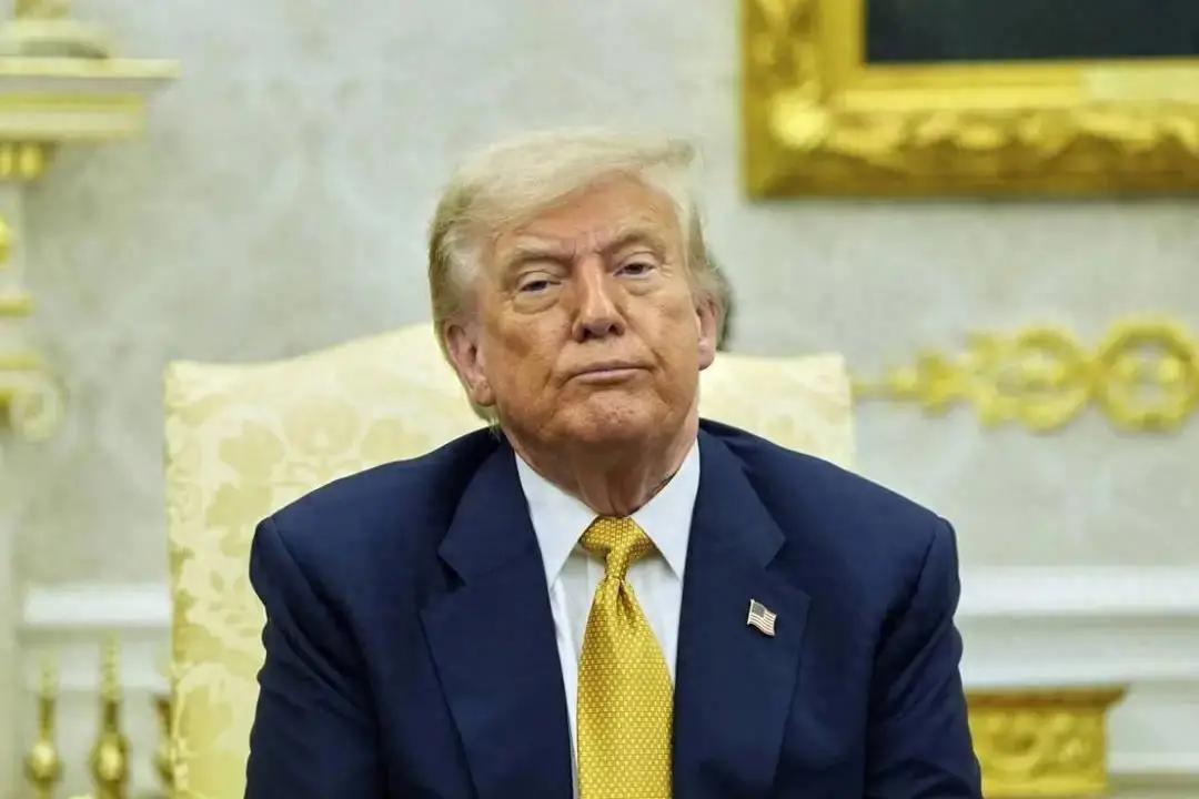 “事实证明，在中国的制裁下，美国开始伊朗化，胡塞化了，如果买不到中国制的军鞋，美