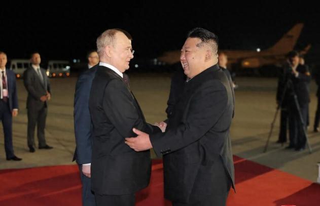 金正恩给普京吃定心丸！8月15日，金正恩给普京回电，一句话直接拉满：坚信俄罗斯军