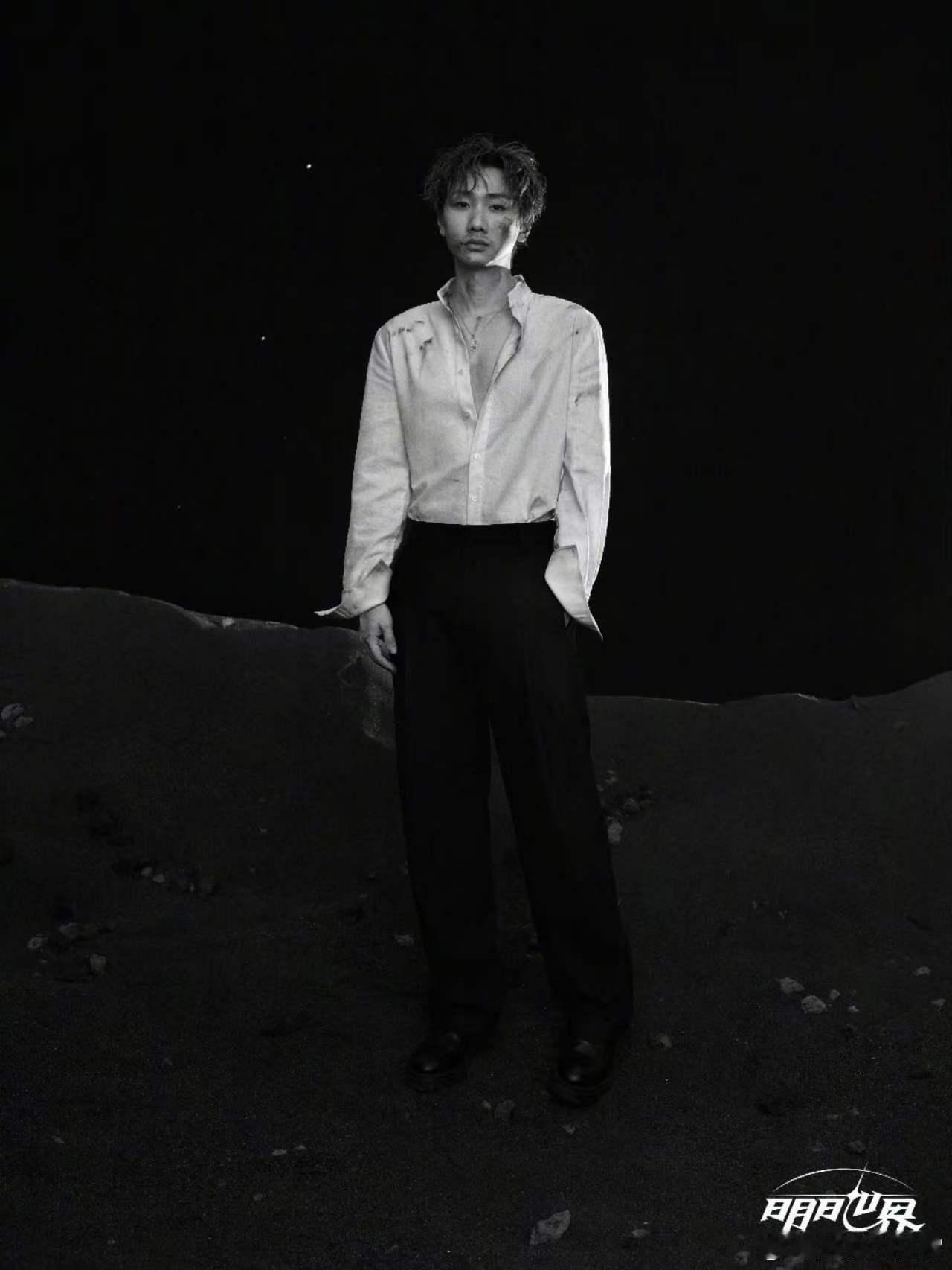 汪苏泷新专辑有20首歌汪苏泷明日世界是双张专辑 看到歌单那一刻我真的想哭，在这个