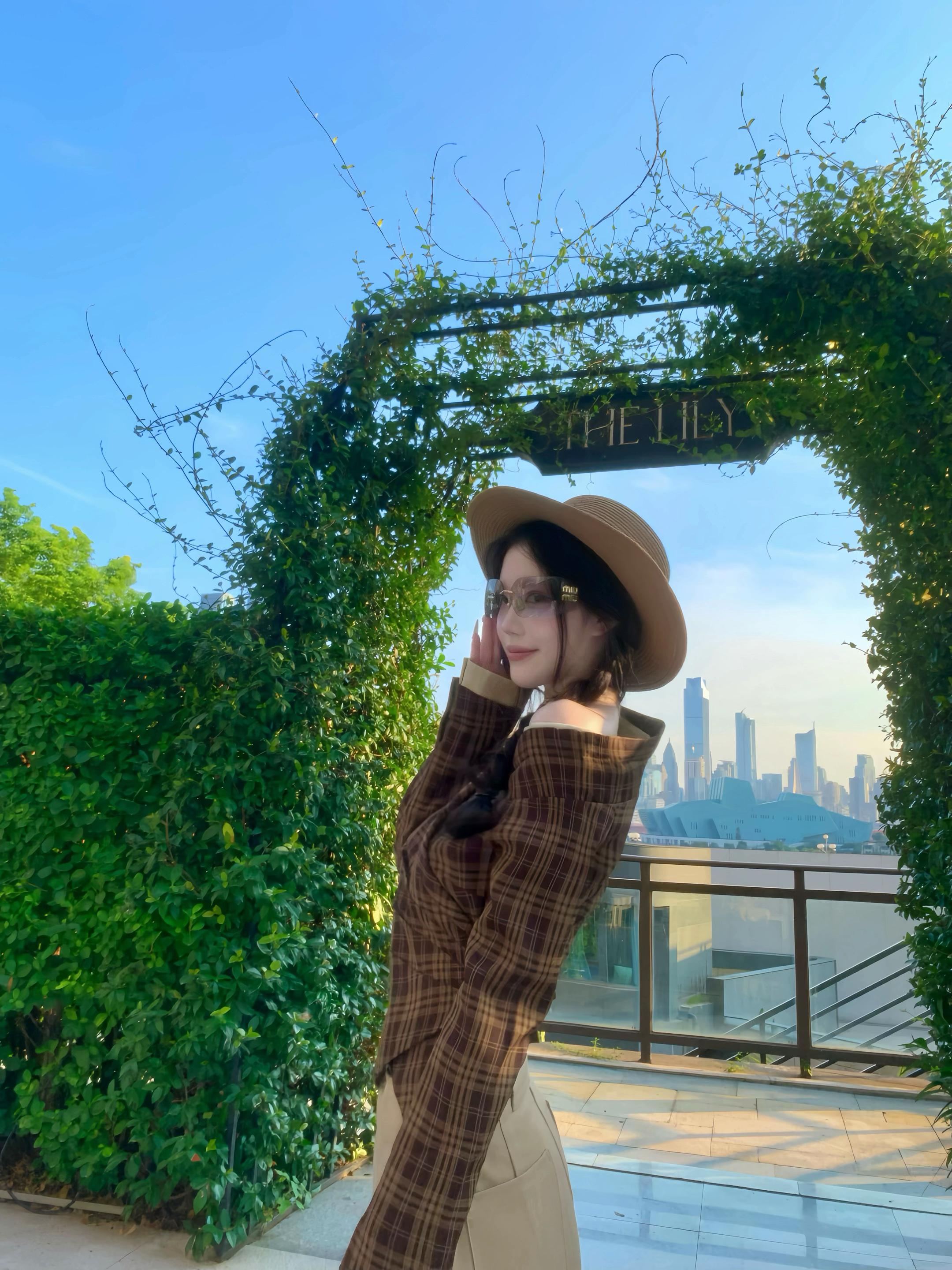 Every frame🩵💙🤎