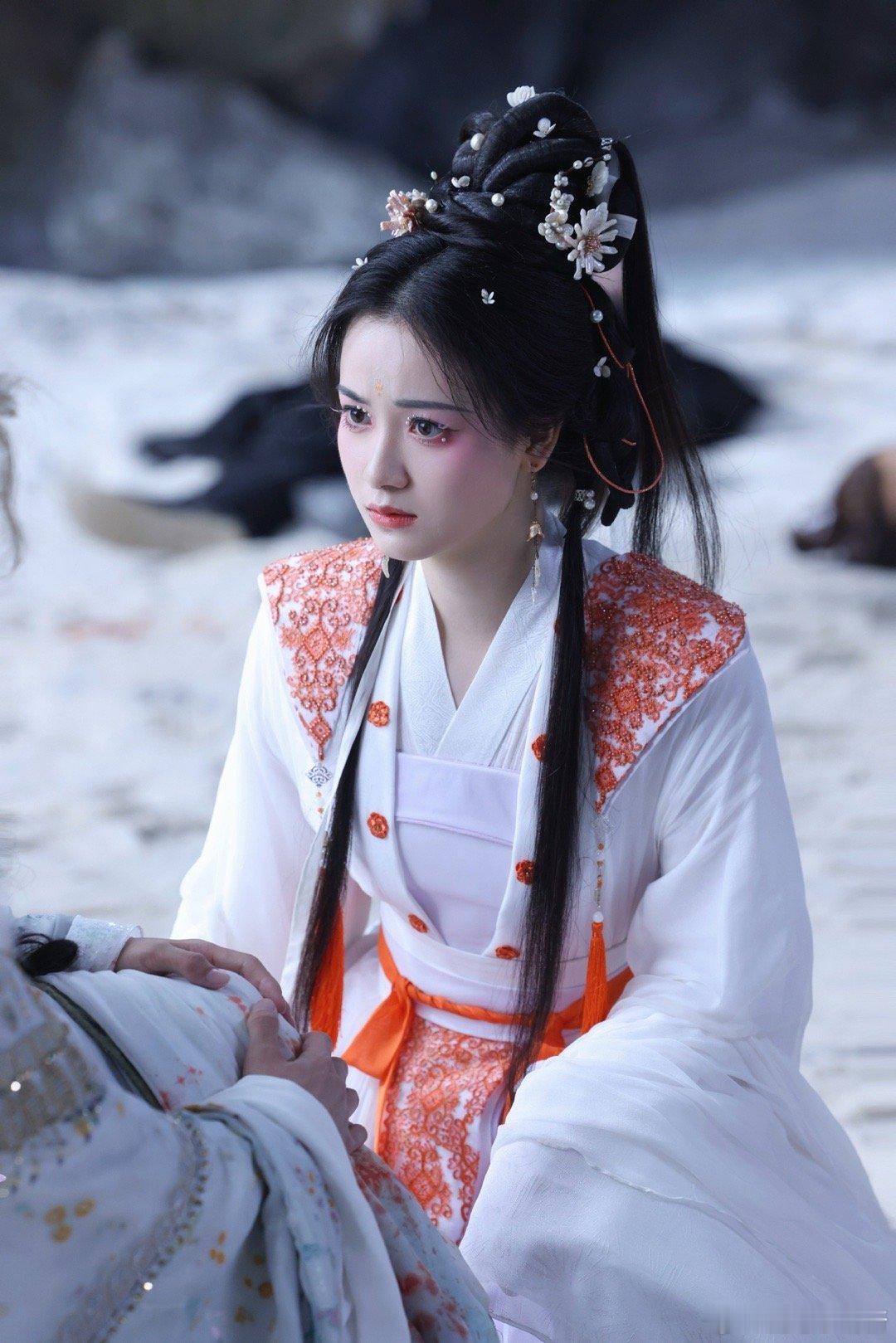 池云到死都在为白素车准备嫁妆，却没能等到她的“我愿意”……这爱人错过的宿命感真的