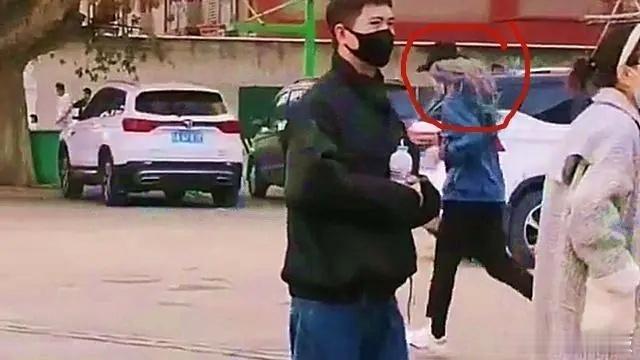 中南财大被曝男子穿女装替考替考男扮女装，这都看不出来吗？电影都不敢这么拍啊，真是