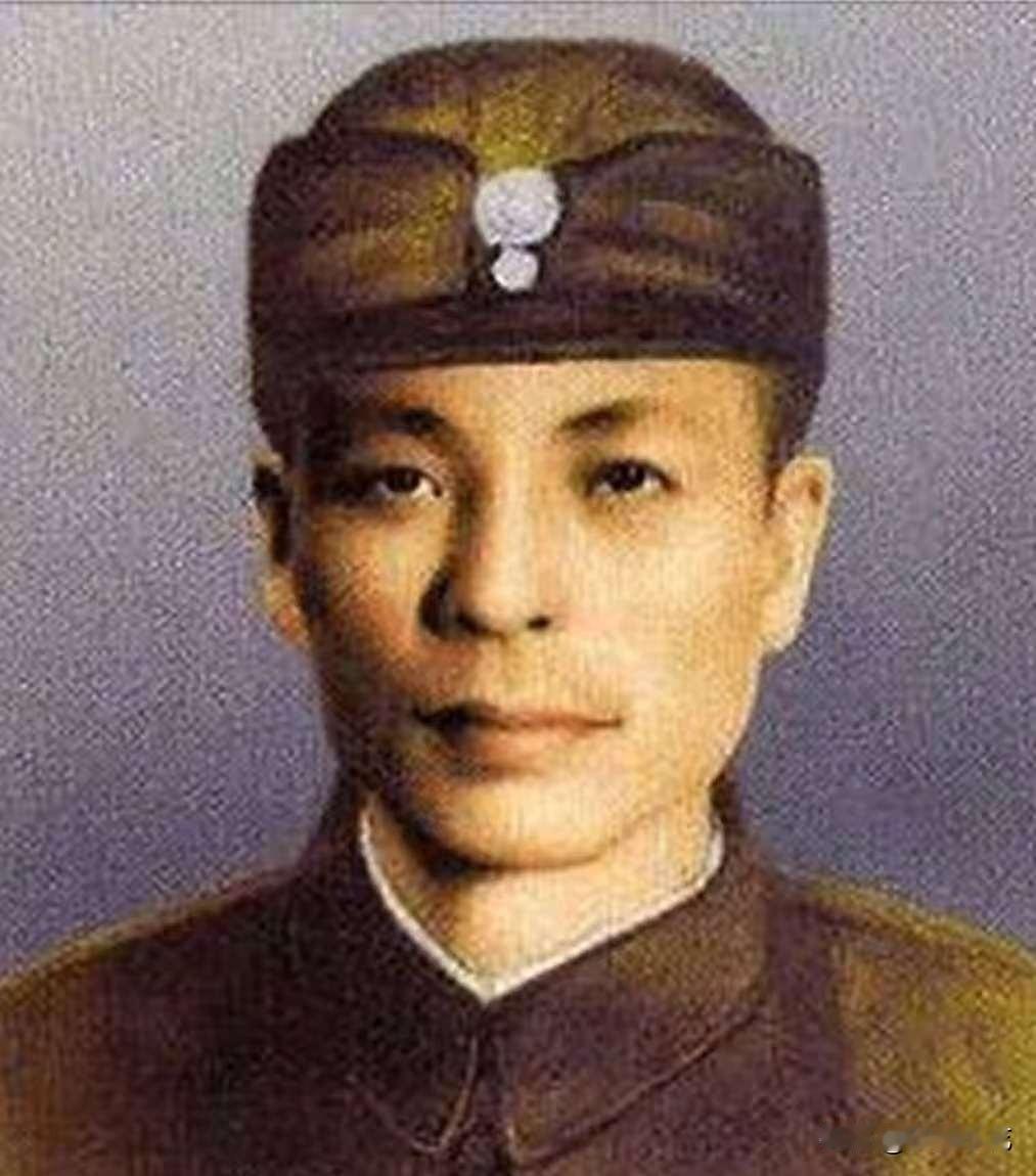 1941年，谢晋元被四个叛徒连捅五刀，倒在血泊中。每人领了5万大洋，却不知谢团长