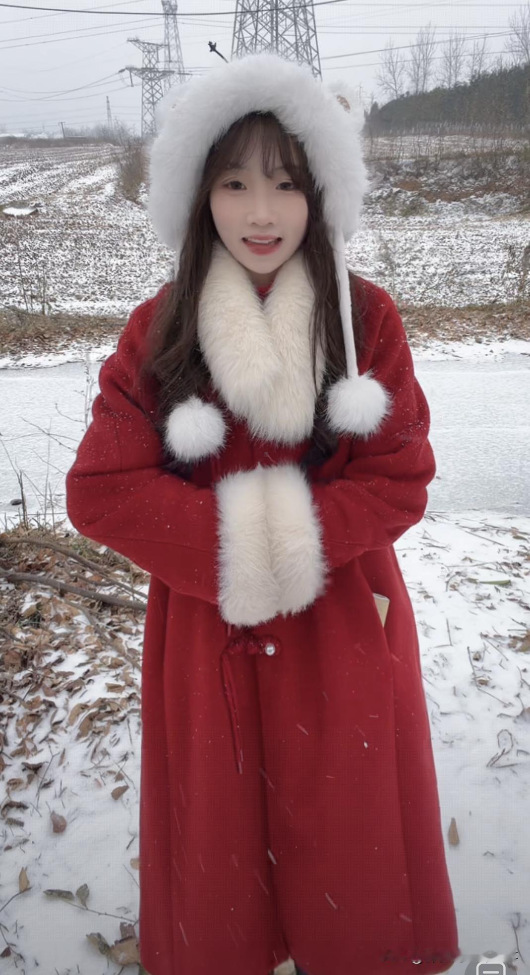 瑞雪兆丰年，下雪了，下雪了，河南南阳今天下大雪了。今年南阳已经是第二场雪了。
 