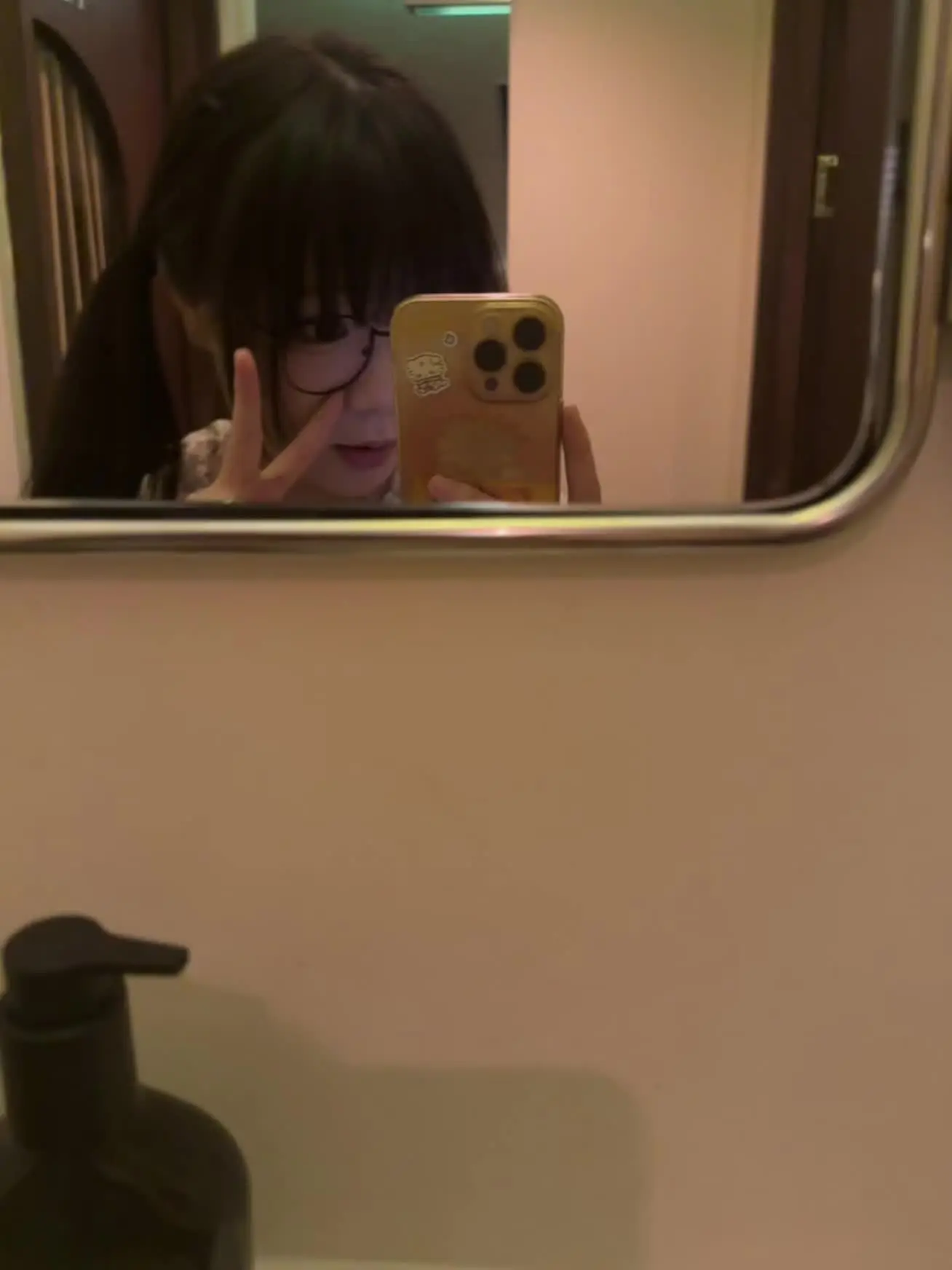 我就这样一个人喝到自助 喝到厌倦，还是一个人爽