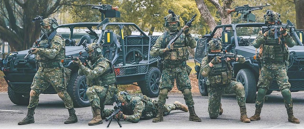 东南小岛特种兵6人小组，在看过俄乌战争以后，现在再看这种耍酷特种兵，感觉都是FP
