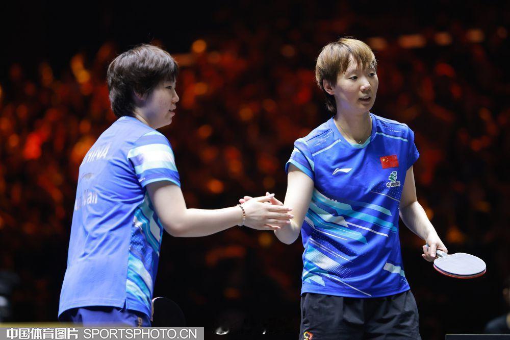 抓紧休息 王曼昱蒯曼 