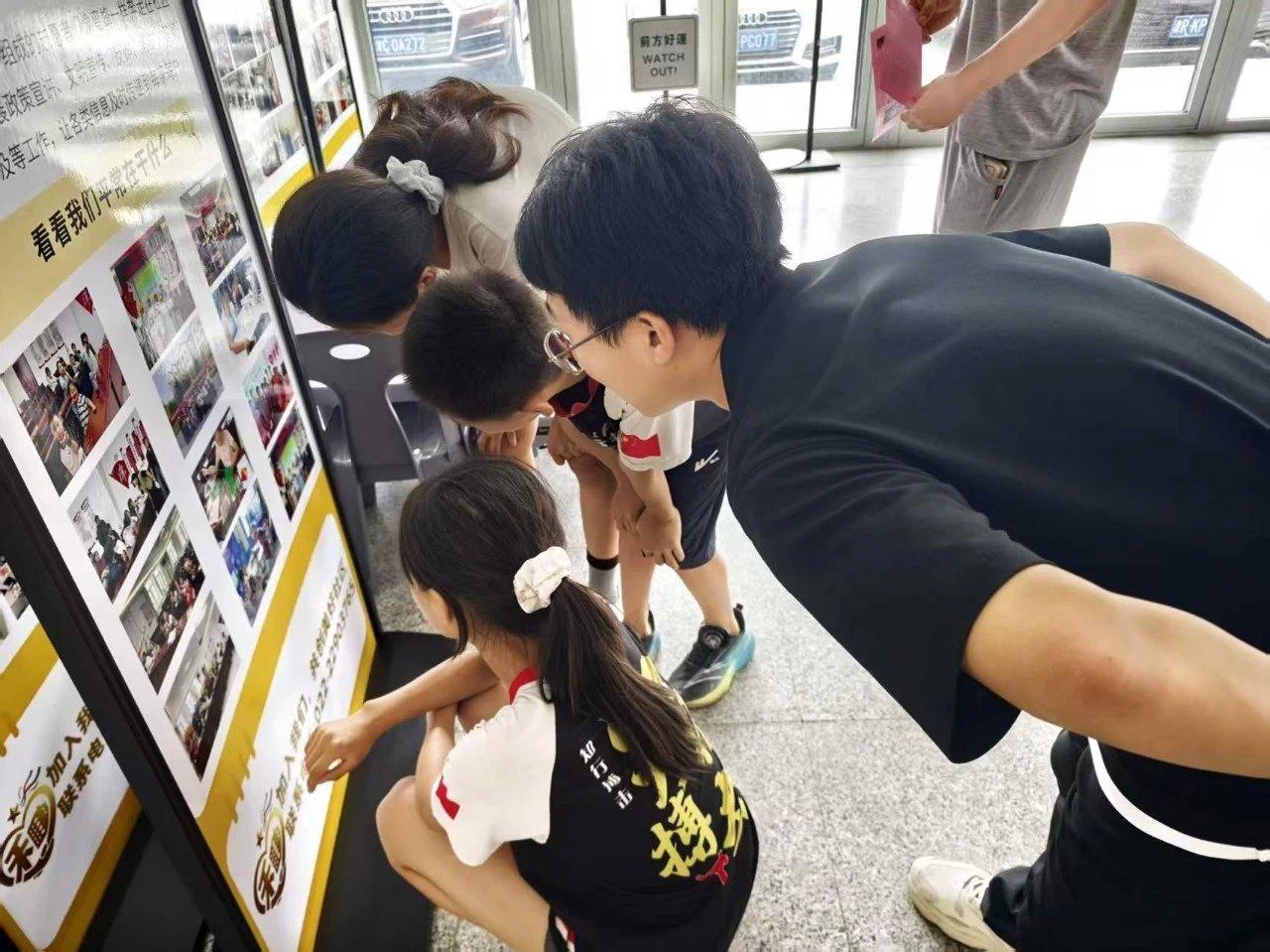 一村一品点亮文明实践眼下正值“七下八上”防汛关键期，为全方位筑牢辖区青少年安全防