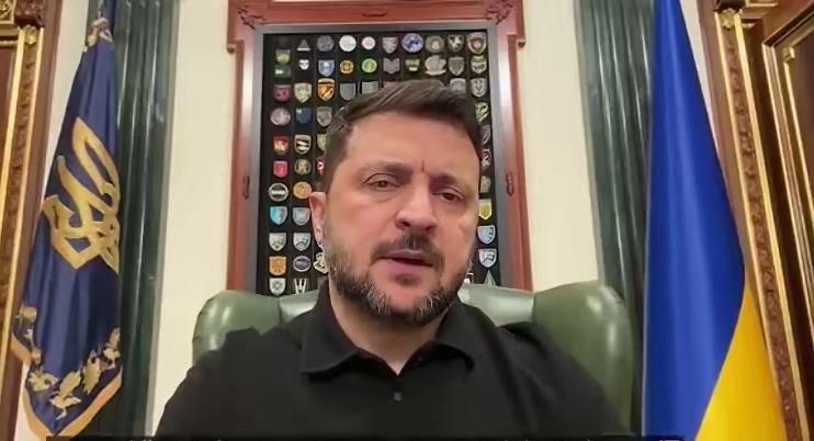 刚刚！
泽连斯基1月12日称俄军每日伤亡至少千人，这一数字与西方独立机构统计并不