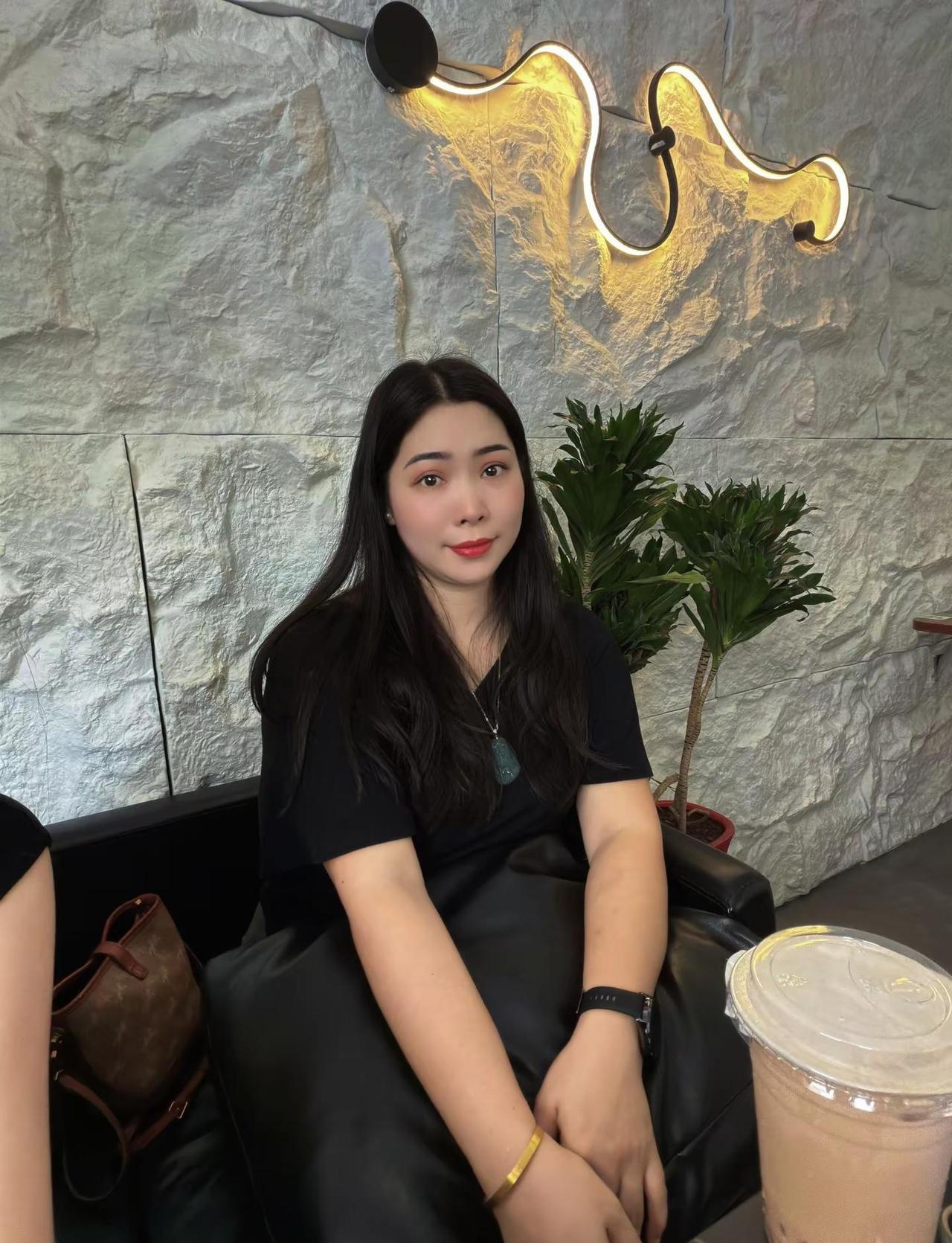 岁月给了我们皱纹，也给了我们智慧，学会绕开不喜欢的人与事，把日子过成自己喜欢的样