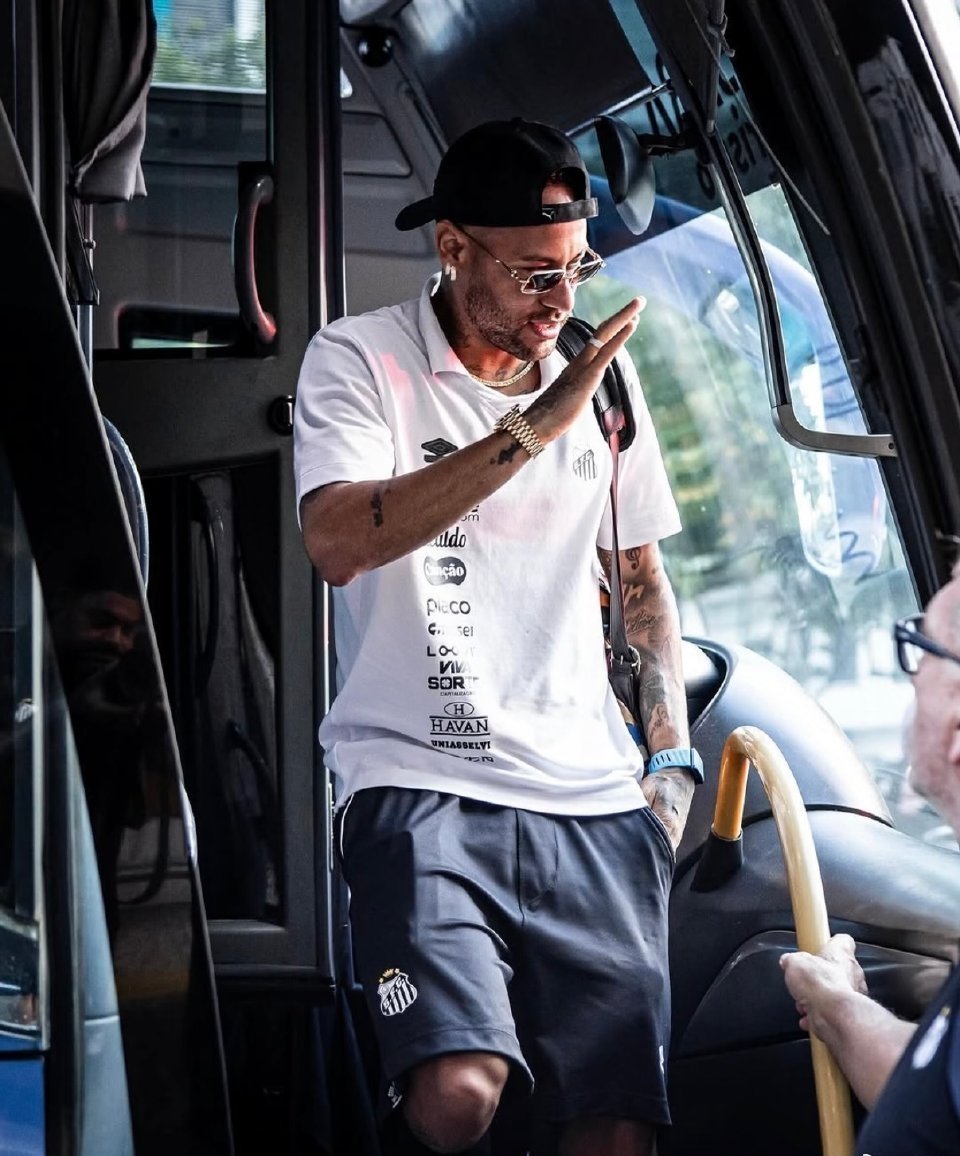 内马尔 帅酷有型