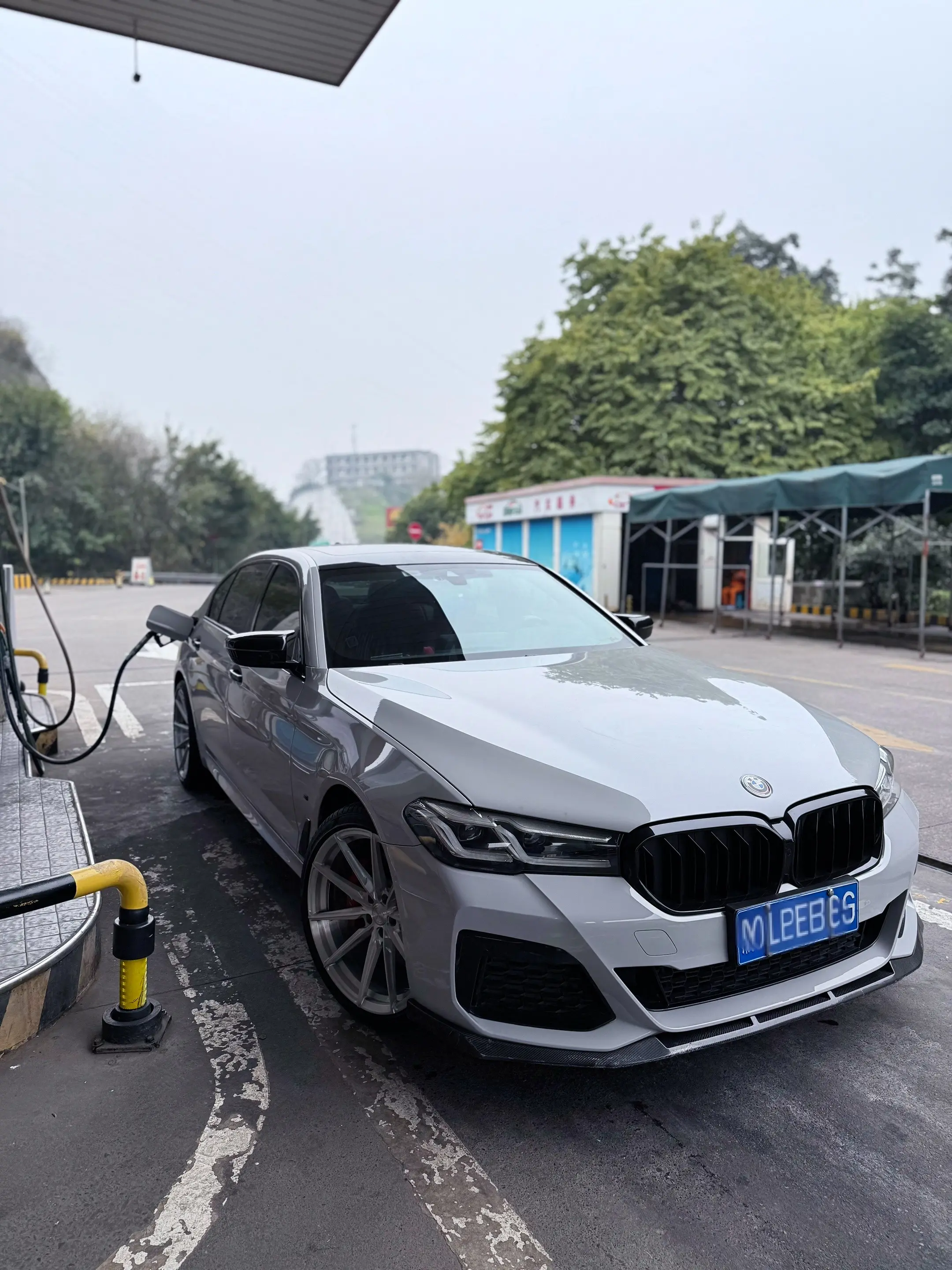 车友返图，拉丝银轮毂太帅了