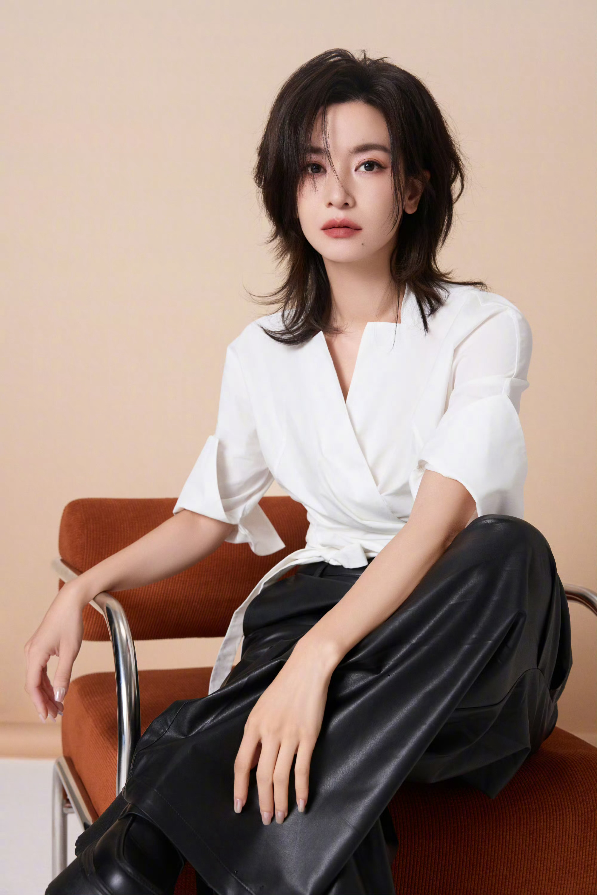 李晟听vava新歌哭了李晟副歌前那几秒眼泪就下来了 李晟发文“副歌前停的那几秒，