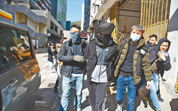昨天，“香港文汇报”发布报道，称香港特区黑暴“屠龙小队”案又有新的案情披露，指该