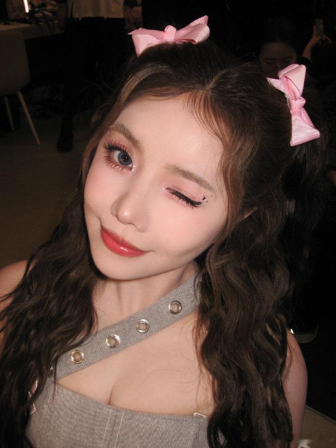 安崎庄法恋我癖 安崎 vocal 实力在线，庄法舞蹈柔韧有力，《恋我癖》舞台让人