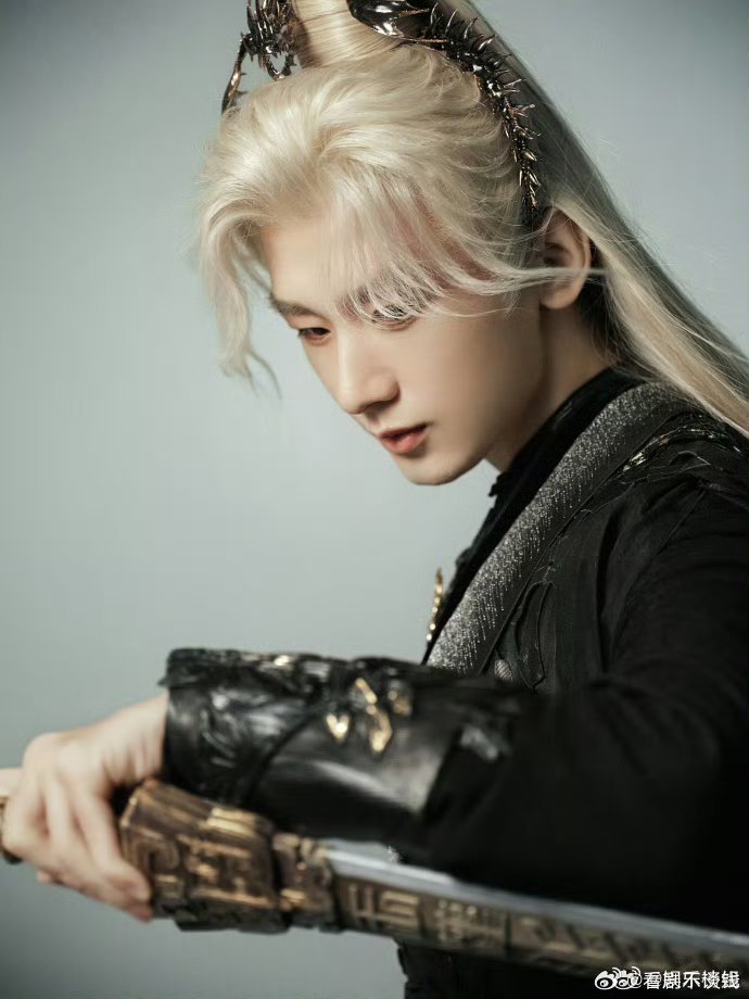 天地剑心成毅王权富贵真的把角色演活了[彩虹屁][彩虹屁][彩虹屁]我真的拜倒在富